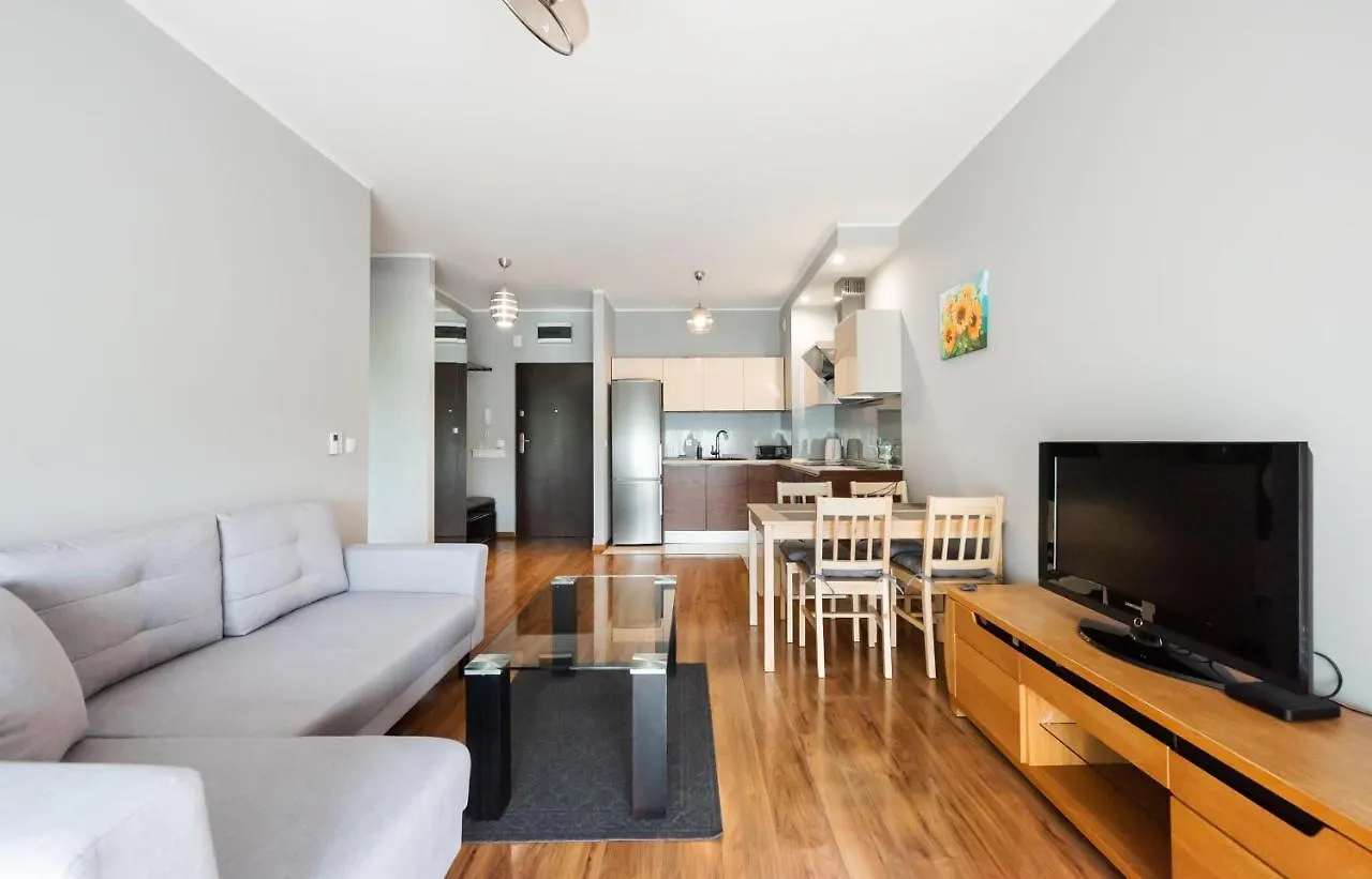 Wola Sokolowska Standard Apartment 바르샤바